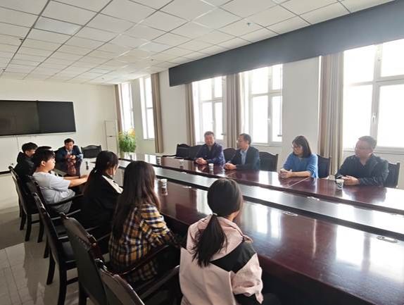 20250928bevictor伟德官网赴张掖市职教中心等实习单位看望实习员工